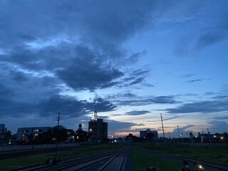Fototapeta premium railway in the evening