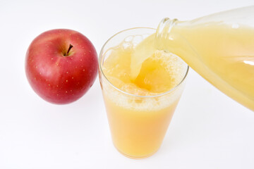Apple and apple juice	　りんごジュース