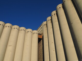  Industriegebäude der Agrarindustrie