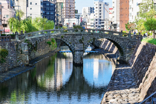 眼鏡橋 の画像 1 815 件の Stock 写真 ベクターおよびビデオ Adobe Stock