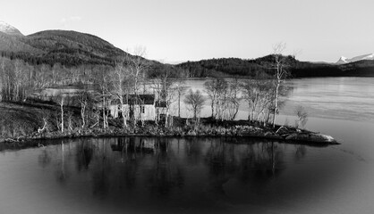 Fototapeta premium Black and white scary cabin.