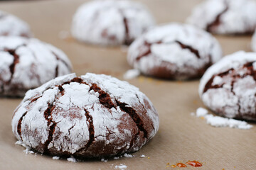 Chocolate cookies with cracks close up. dessert concept. cookies for holidayand christmas