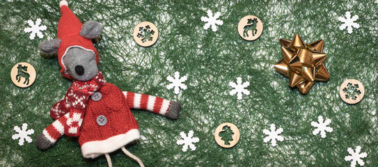 Décorations de fêtes de Noël en fibres de sisal avec emplacement pour un texte.