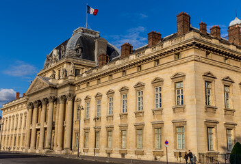 Fototapeta na wymiar Former Military School in Paris