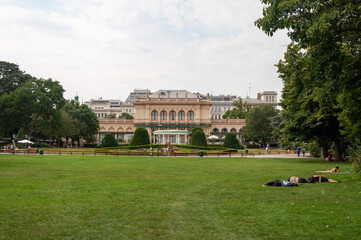 Fototapeta na wymiar Green lawn in Vienna City Park