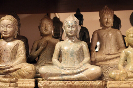 Several sculptures of the contemplating seated Buddha, 2