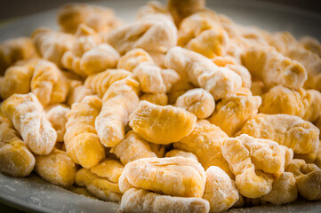 Gnocchi, Kürbisgnocchi, Teig, Teigmasse, Nocken, Spätzleteig, roh, italienische Küche,...