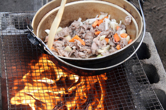 108 件の最適な 野外炊飯 画像 ストック写真 ベクター Adobe Stock