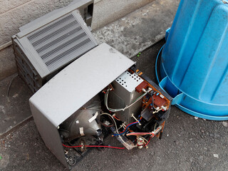 テレビの不法投棄