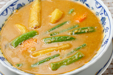 ミャンマー料理ヒヨコ豆野菜カレー