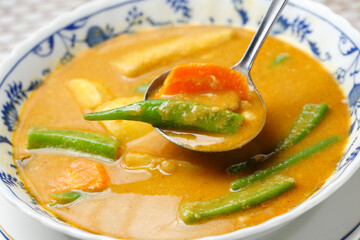 ミャンマー料理ヒヨコ豆野菜カレー © Paylessimages