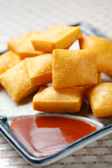 ミャンマー料理ヒヨコ豆豆腐揚げ