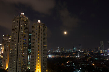Fototapeta na wymiar ジャカルタのビルと夜景