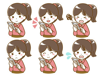 スマホを操作する女の子