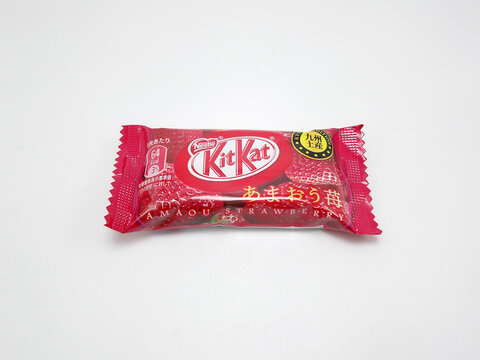 Nestle Kit Kat Chocolate Strawberry Flavor