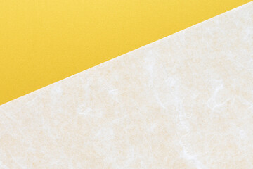白い和紙と黄色の紙