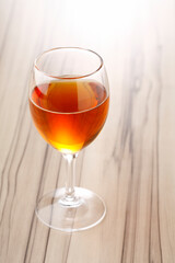 グラスのウーロン茶