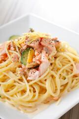 サーモンクリームパスタ