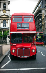 red double decker bus - obrazy, fototapety, plakaty