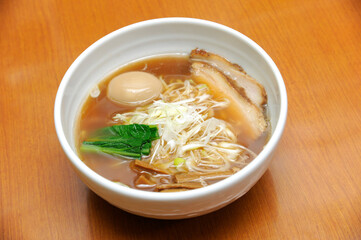 行列ができるラーメン