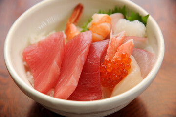 海鮮丼