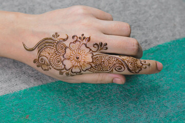 This Mehndi Design Is So Beautiful