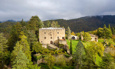 Fototapeta na wymiar Montesquiu Castle built in the 10th and 11th century. Spain