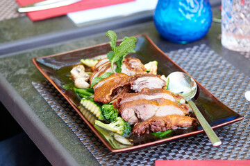 Ente gegrillt frittiert asiatisch