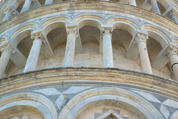 Schiefer Turm von Pisa, Detailansicht