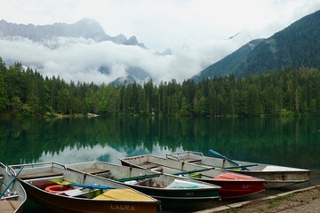 Obraz premium lake and mountains