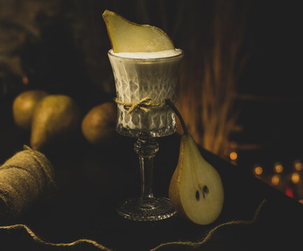 autumn coteils. cocktails for helluin. Cocktails on the menu.