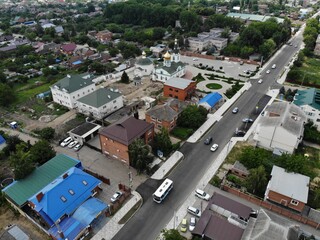 Obraz premium Christian temple in the center of the village from above