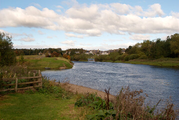 Obraz premium view of Junction pool on river Tweed at Kelso