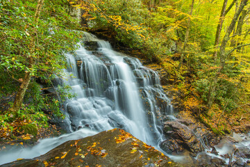 Fototapeta na wymiar Autumn at Soco Falls in North Carolina