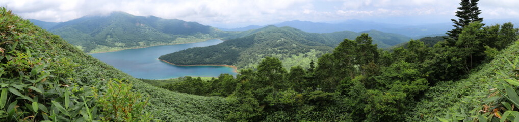 野反湖を見下ろしながらの稜線歩き (パノラマ)