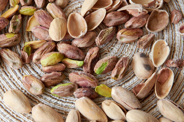 handful of whole and peeled pistachios