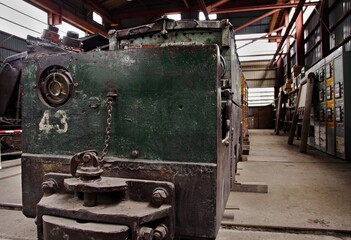 炭鉱施設　旧自走枠整備工場