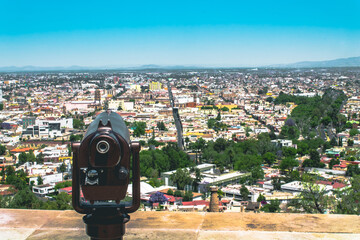 Mirador en el cerro de Los Remedios, vista de la ciudad de Durango - obrazy, fototapety, plakaty