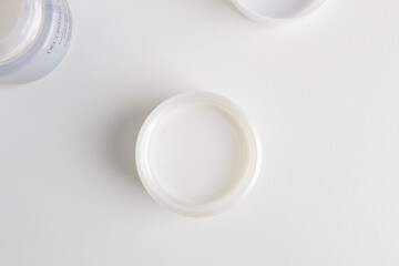 cream packaging
