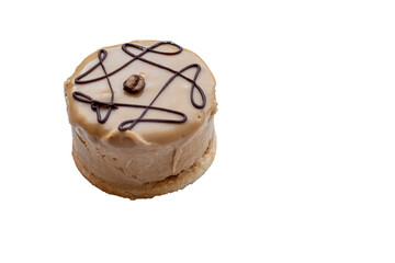 Side view of an individual coffee cheese-cake