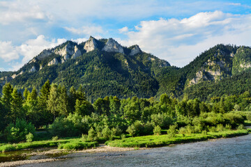Trzy Korony Peak, Pieniny Mountains in Poland, beautiful landscape © VinyLove Foto