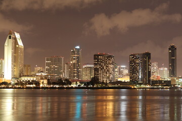 Fototapeta na wymiar San Diego city harbor at night