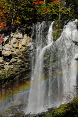 アシリベツの滝にかかる虹	
