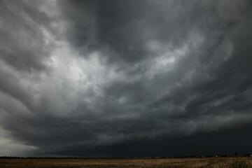 Obraz na płótnie Canvas beautiful dark dramatic sky with stormy clouds