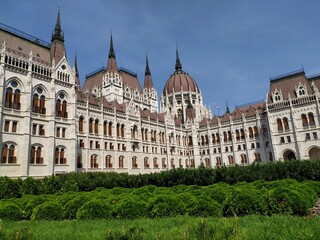 Obraz premium city parliament building