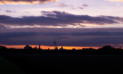 Sonnenaufgang über dem Dom