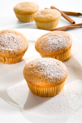 Gebäck, Kuchen, Zimt-Muffins