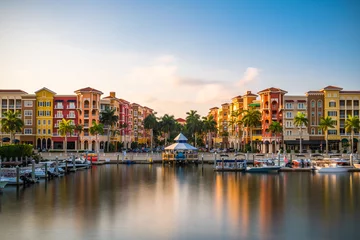 Fototapete Naples, Florida, USA in der Abenddämmerung © SeanPavonePhoto