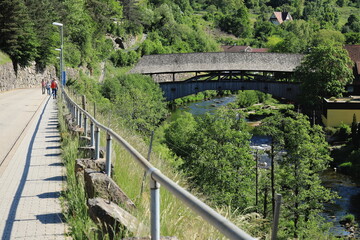 Obraz premium Historische Holzbrücke über die Murg