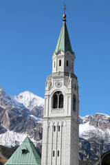 Fototapeta na wymiar Kirche Philippus und Jakobus, Cortina d'Ampezzo